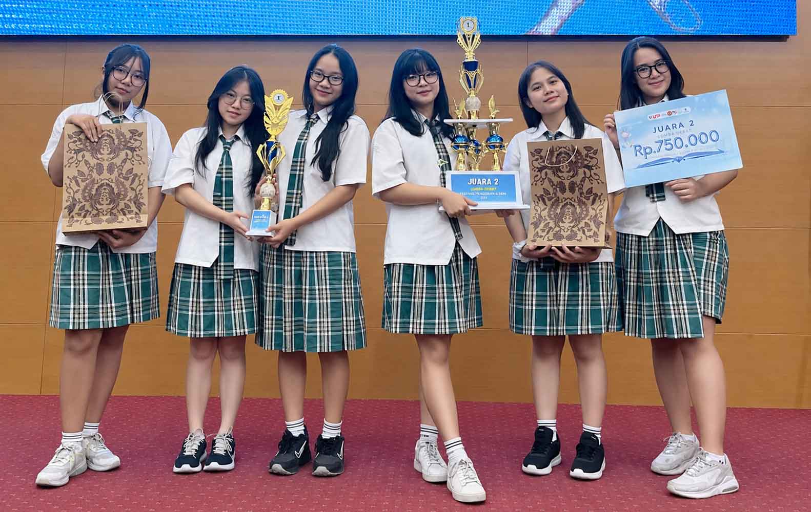 Juara 2 dan Juara Harapan 2  Lomba Debat Tk. Provinsi Jabar